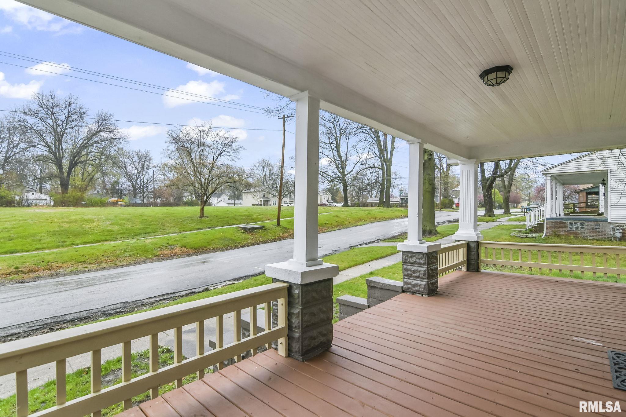 620 East Keys Avenue Springfield, IL 62702 - Photo 4 of 34