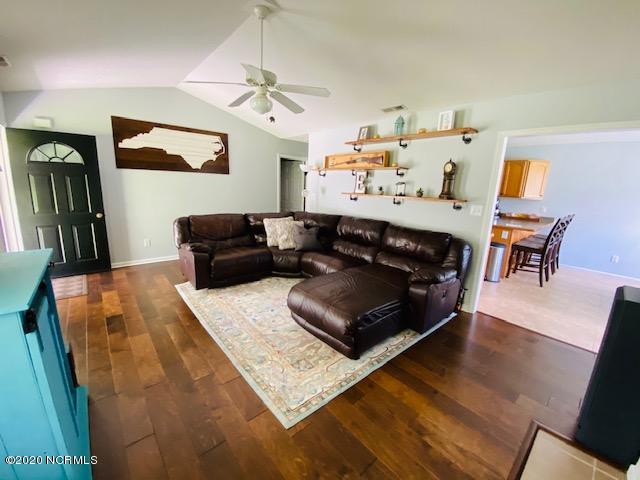 310 Newport Loop Road Newport, NC 28570 - Photo 11 of 47 IMG_6698