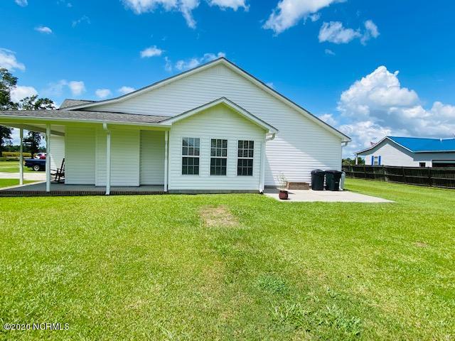310 Newport Loop Road Newport, NC 28570 - Photo 32 of 47 Side