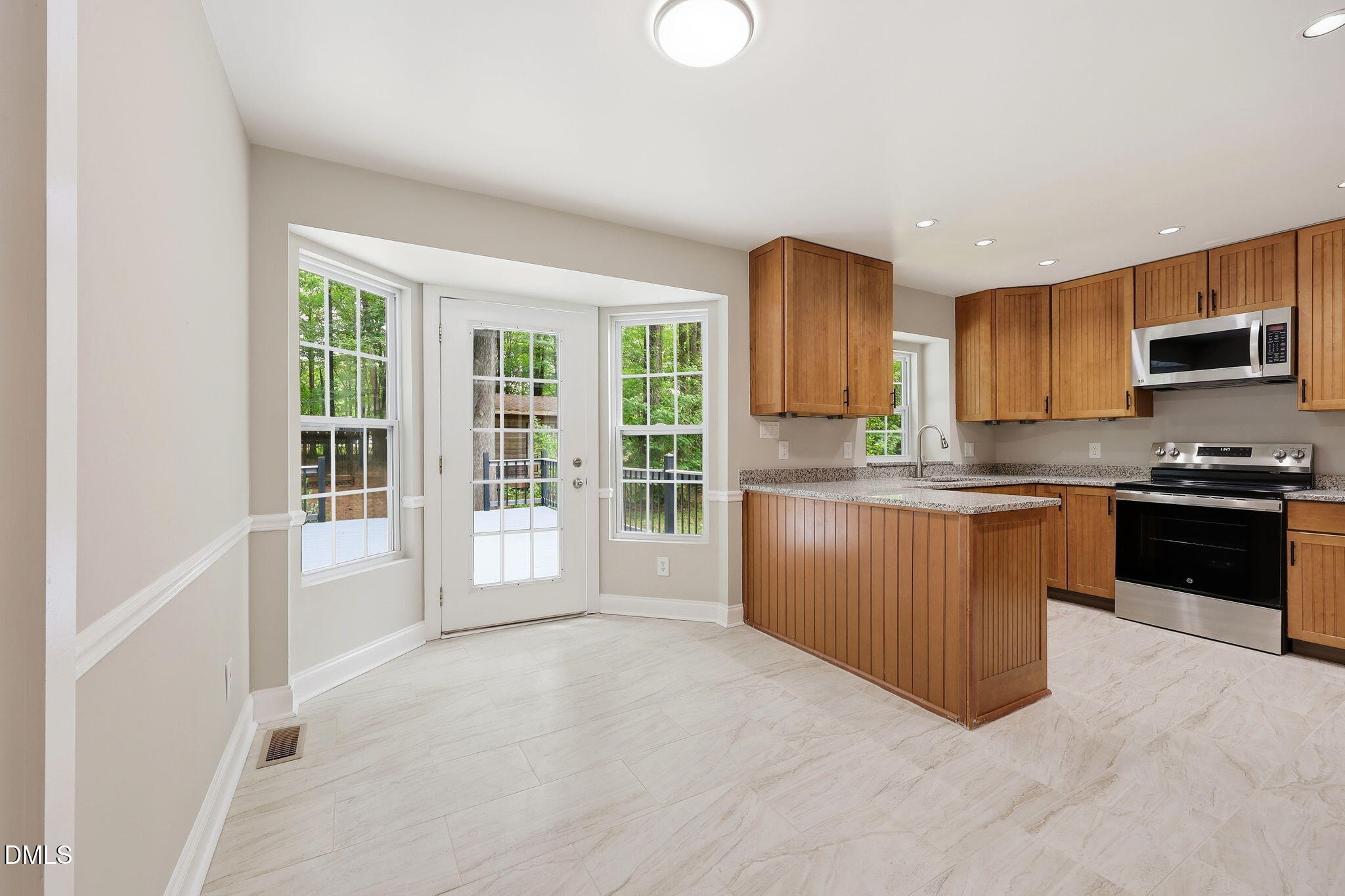9812 Gralyn Road Raleigh, NC 27613 - Photo 10 of 39