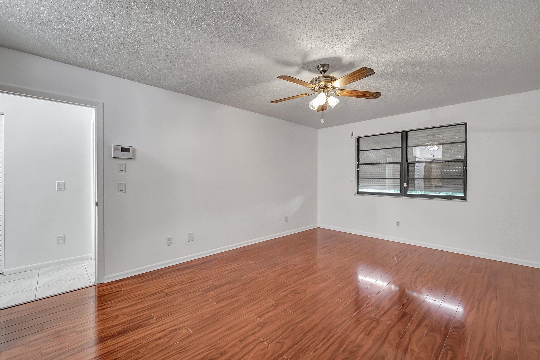 2050 Colonial Road, Unit 6 Fort Pierce, FL 34950 - Photo 13 of 21 owners suite
