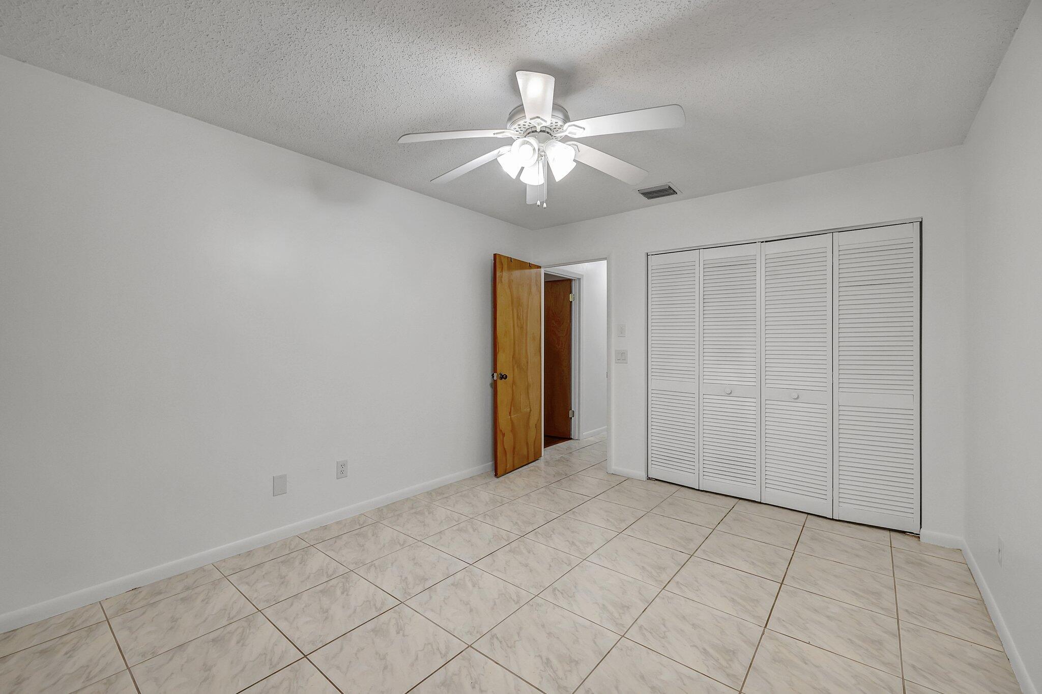 2050 Colonial Road, Unit 6 Fort Pierce, FL 34950 - Photo 16 of 21 guest bedroom