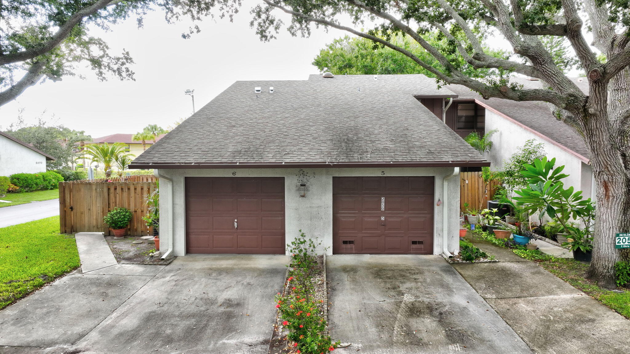 2050 Colonial Road, Unit 6 Fort Pierce, FL 34950 - Photo 3 of 21 full garage