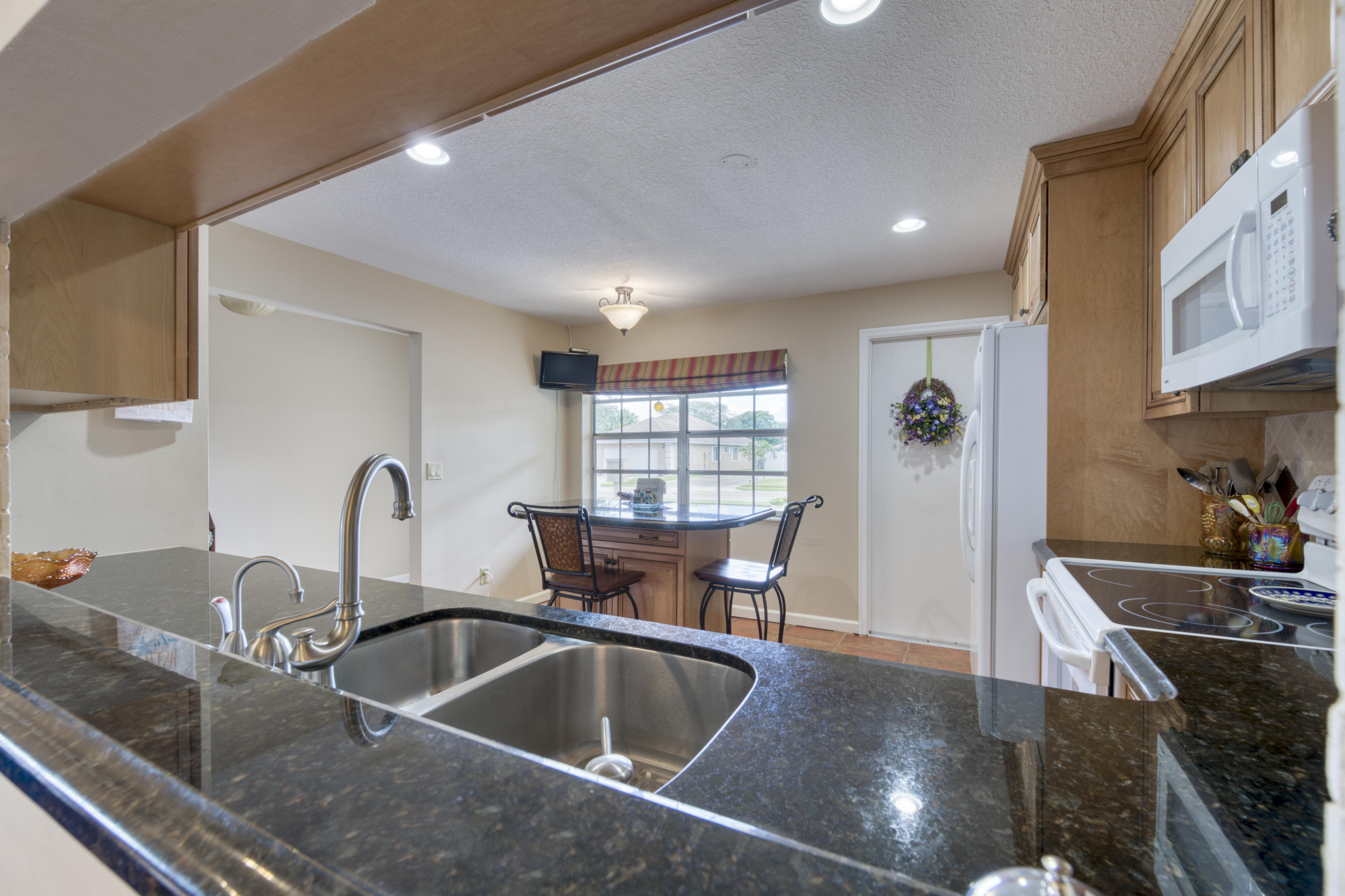 124 Raintree Trail Jupiter, FL 33458 - Photo 8 of 24 124 Raintree Trail Jupiter FL-print-022-