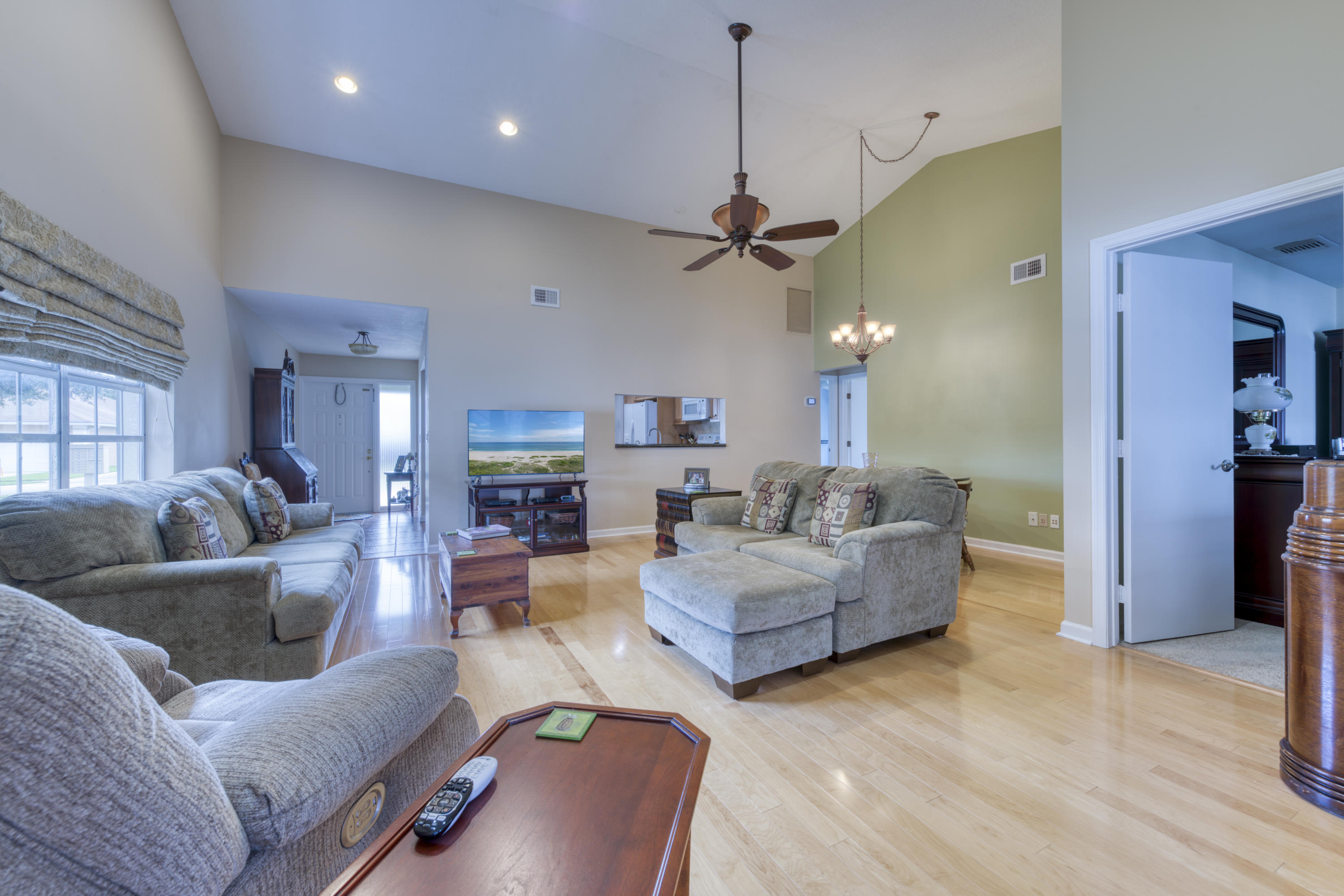 124 Raintree Trail Jupiter, FL 33458 - Photo 10 of 24 124 Raintree Trail Jupiter FL-print-014-