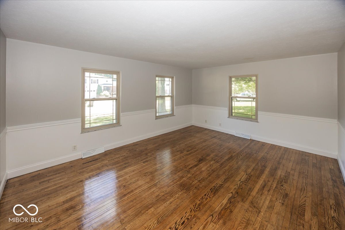 8124 Lieber Road Indianapolis, IN 46260 - Photo 4 of 27 Gallery Image 4