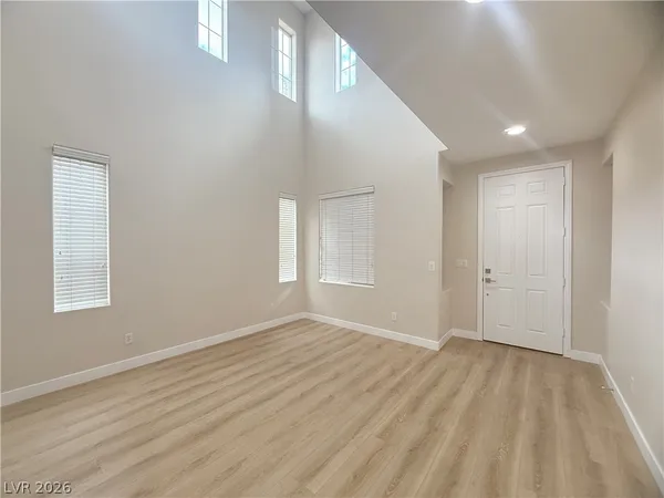 $2,500 | 11904 Amistoso Lane, Las Vegas, NV 89138