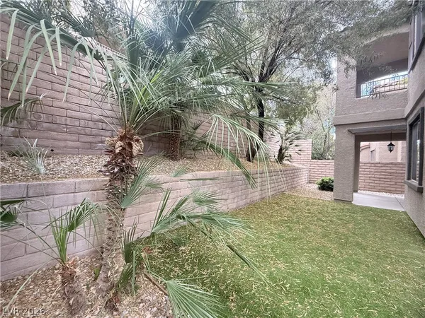 $2,500 | 11904 Amistoso Lane, Las Vegas, NV 89138