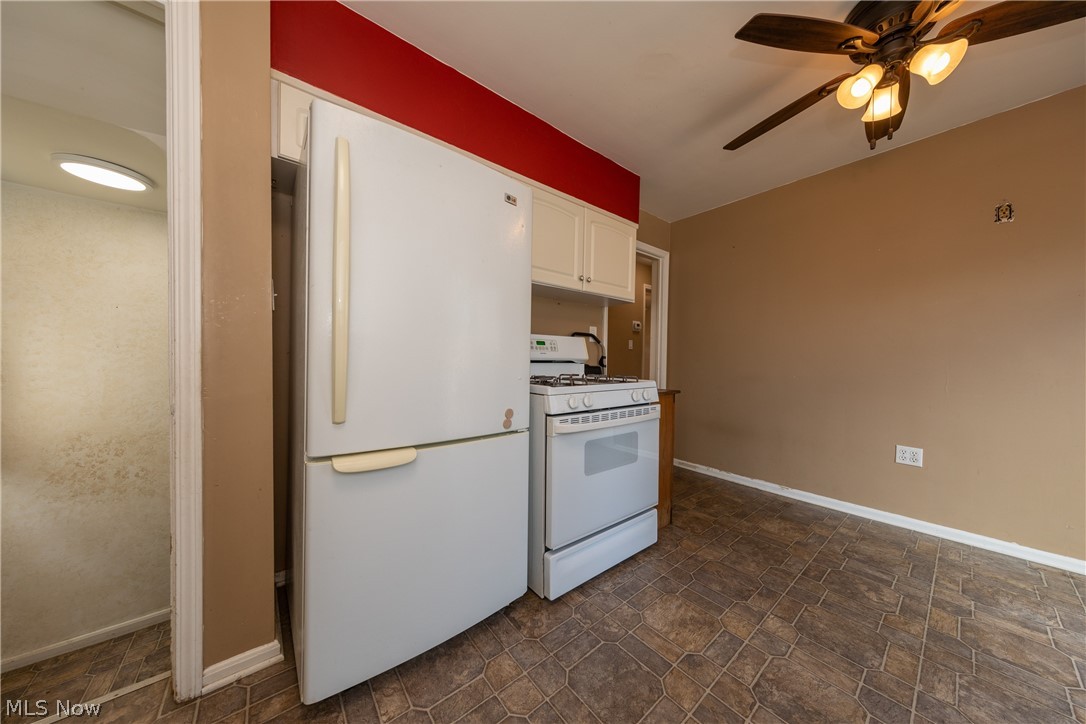1461 Sunset Road Cleveland, OH 44124 - Photo 8 of 29