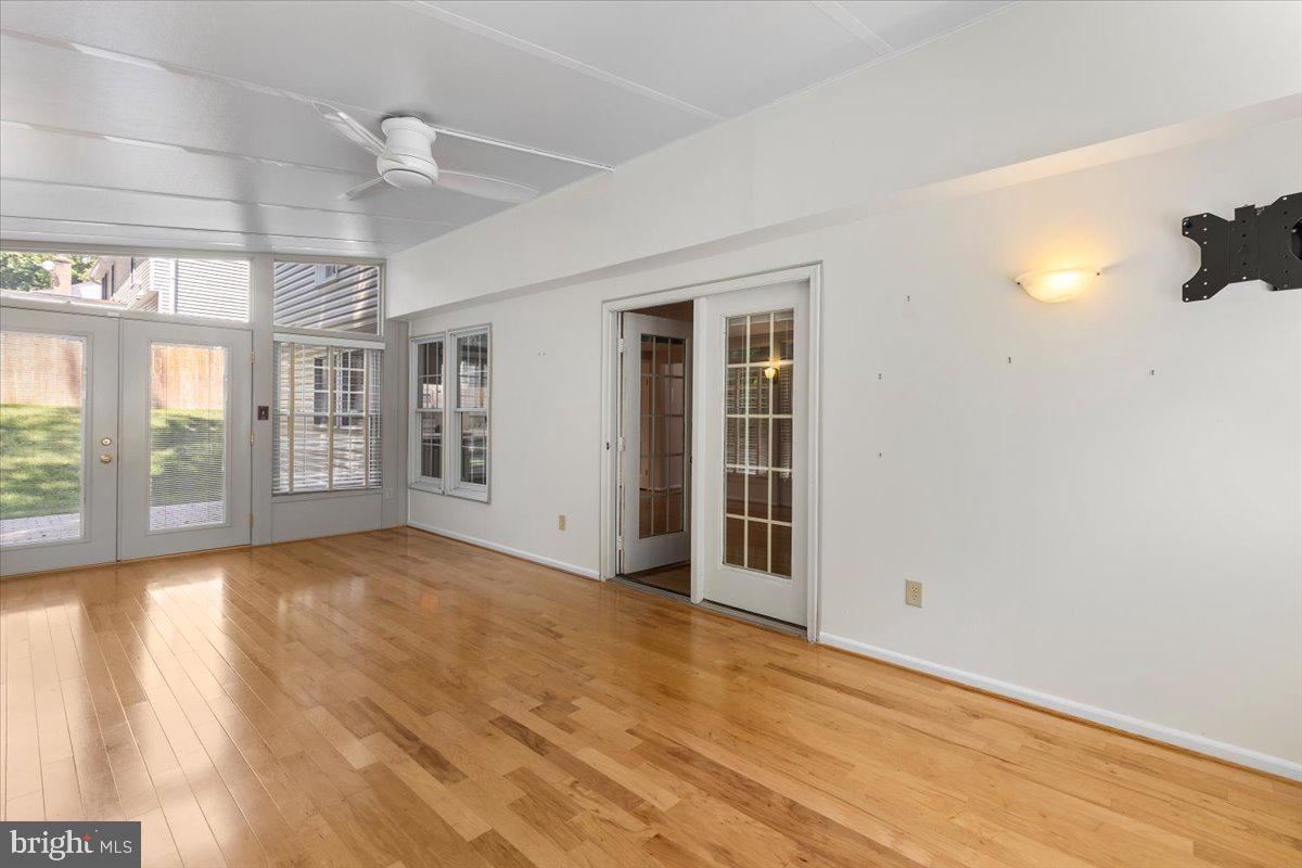 7805 Roundabout Way Springfield, VA 22153 - Photo 22 of 45