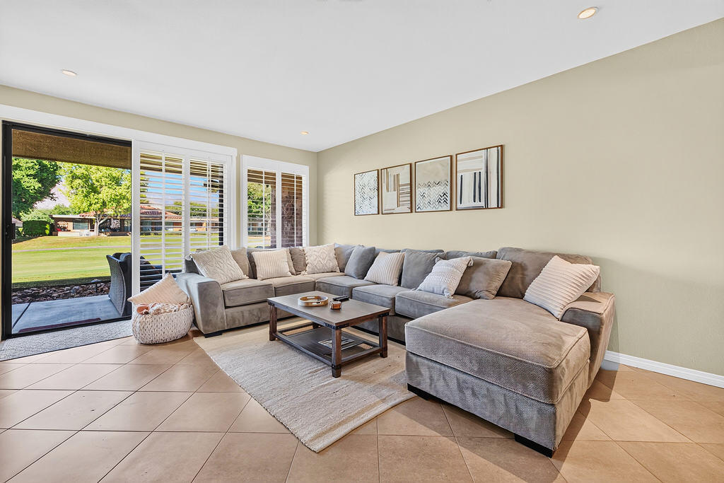 79 La Ronda Drive Rancho Mirage, CA 92270 - Photo 9 of 24 8