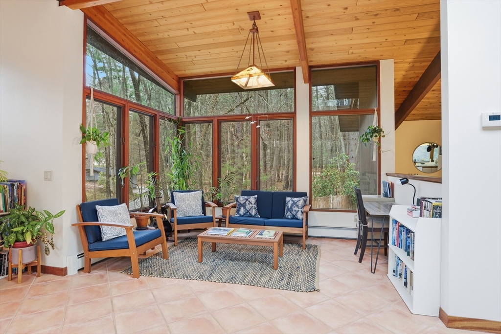 384 River Road Carlisle, MA 01741 - Photo 20 of 42