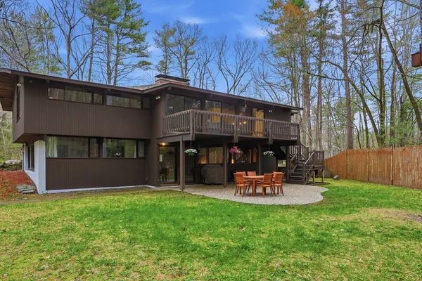 $1,250,000 | 384 River Road, Carlisle, MA 01741