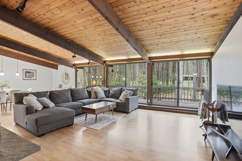 384 River Road Carlisle, MA 01741 - Photo 6 of 42