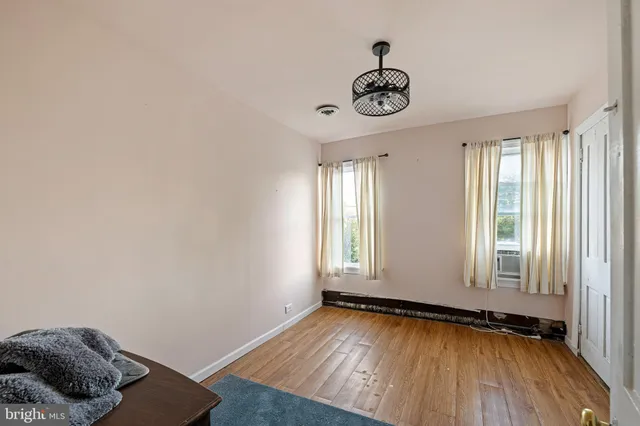 $305,000 | 6 North Railroad Avenue, Wyoming, DE 19934