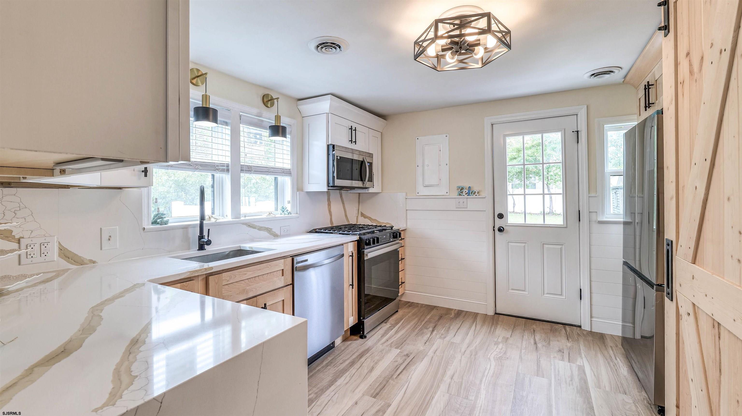 335 Shore Road Somers Point, NJ 08244 - Photo 9 of 33 Gallery Image 9