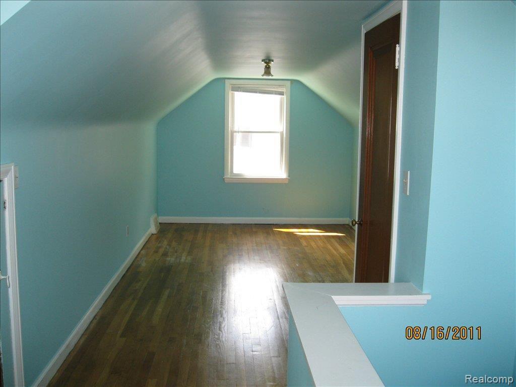 16063 Stephens Road Eastpointe, MI 48021 - Photo 9 of 12 IMG_0238