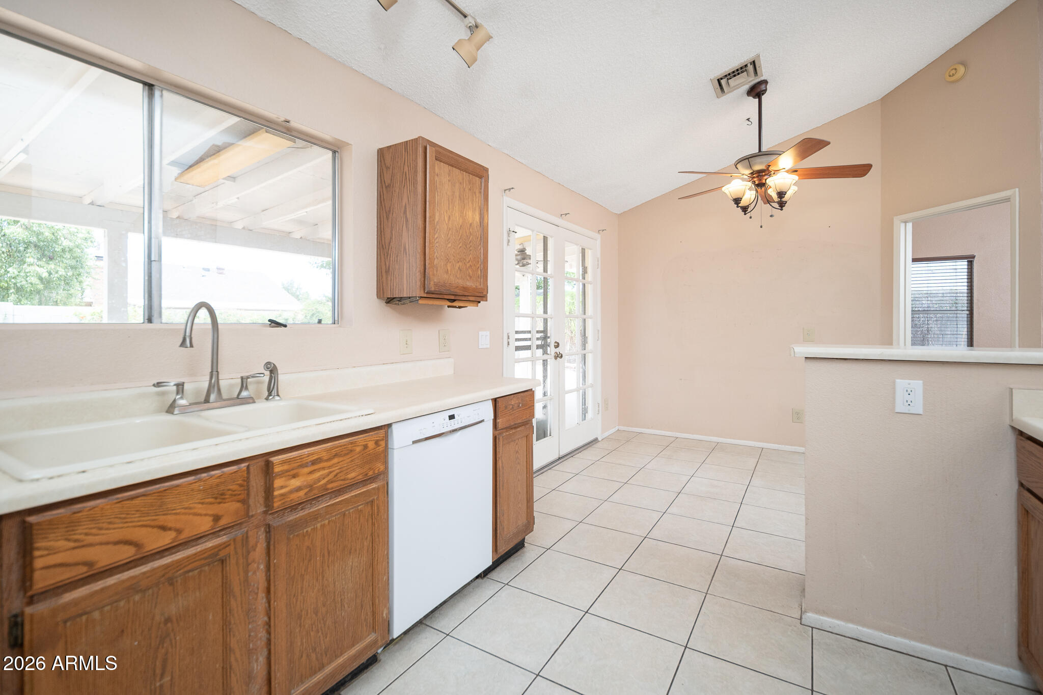 6432 West Grandview Road Glendale, AZ 85306 - Photo 11 of 38