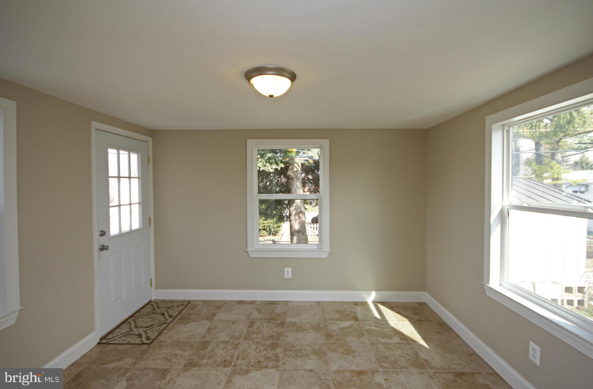 924 Prestwood Road Baltimore, MD 21228 - Photo 19 of 26 Interior (General)