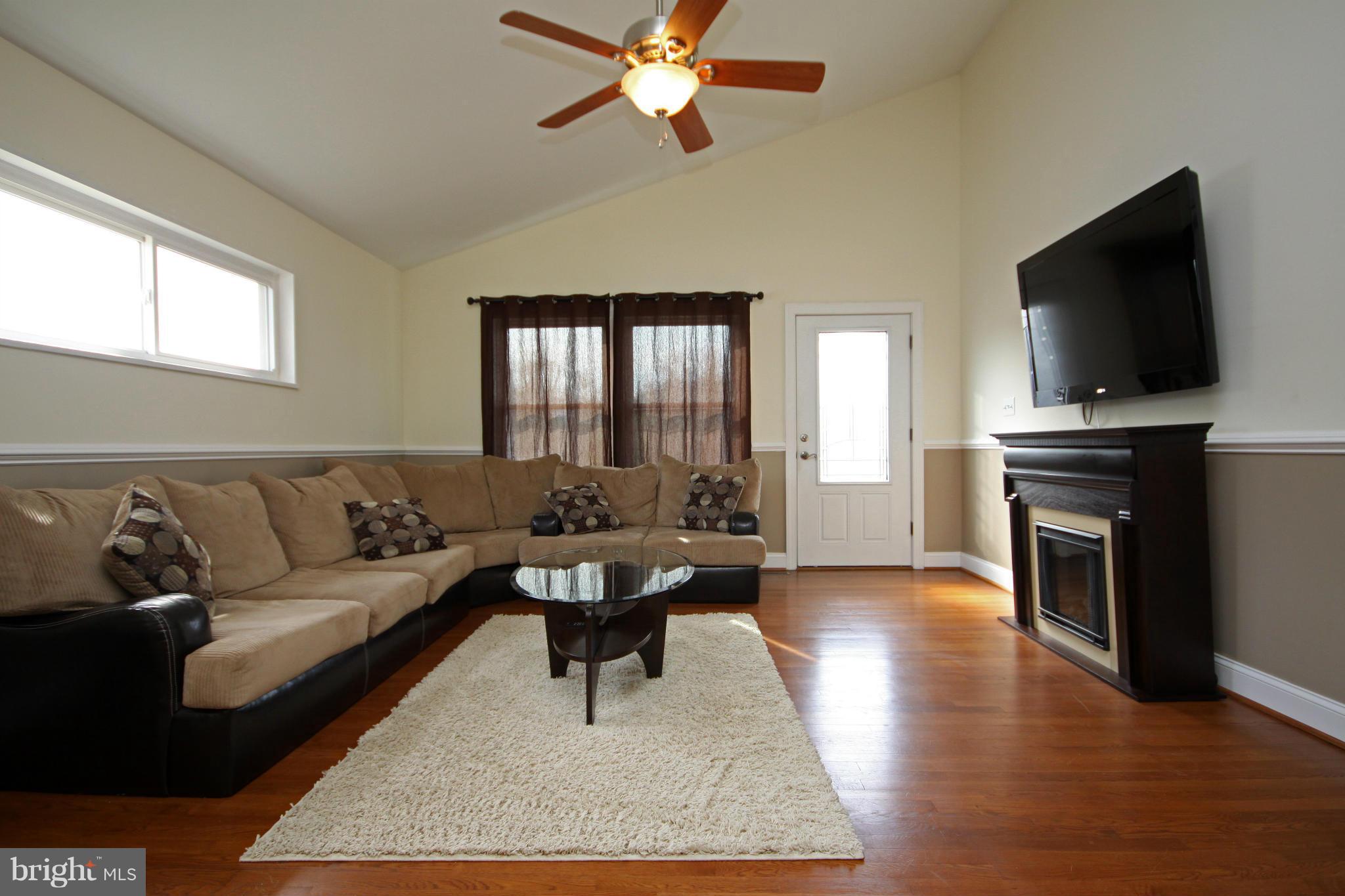 924 Prestwood Road Baltimore, MD 21228 - Photo 3 of 26 Interior (General)