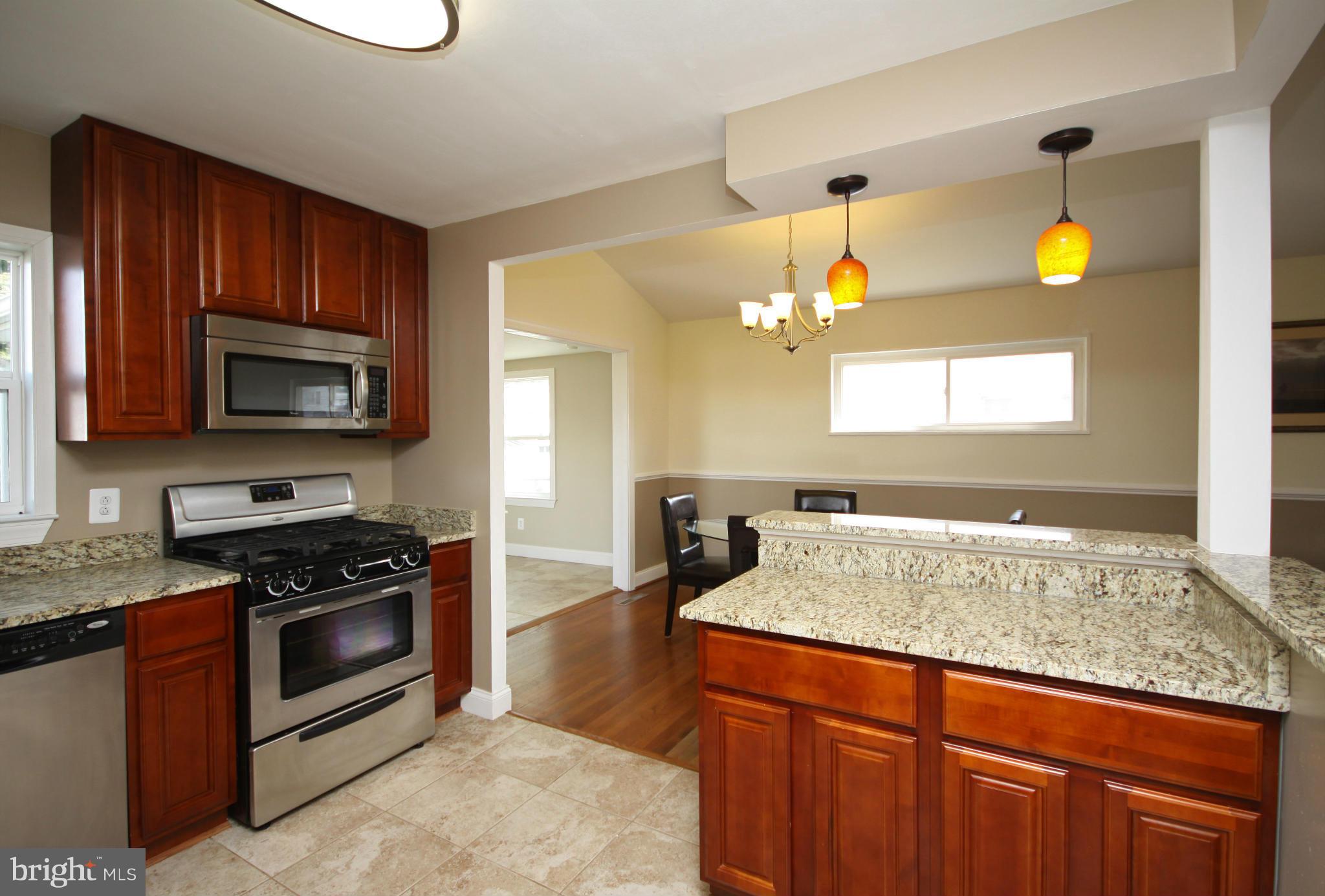 924 Prestwood Road Baltimore, MD 21228 - Photo 5 of 26 Kitchen
