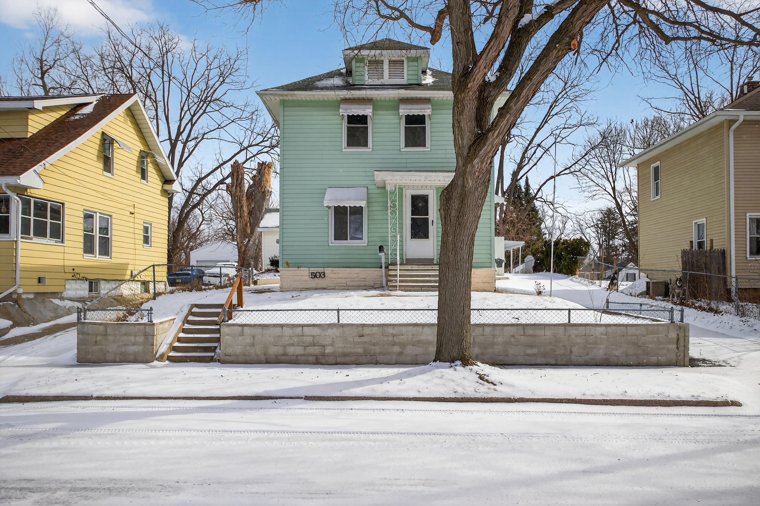 503 Gilbert Street Jackson, MI 49202 - Photo 1 of 45 002_0N0A7622
