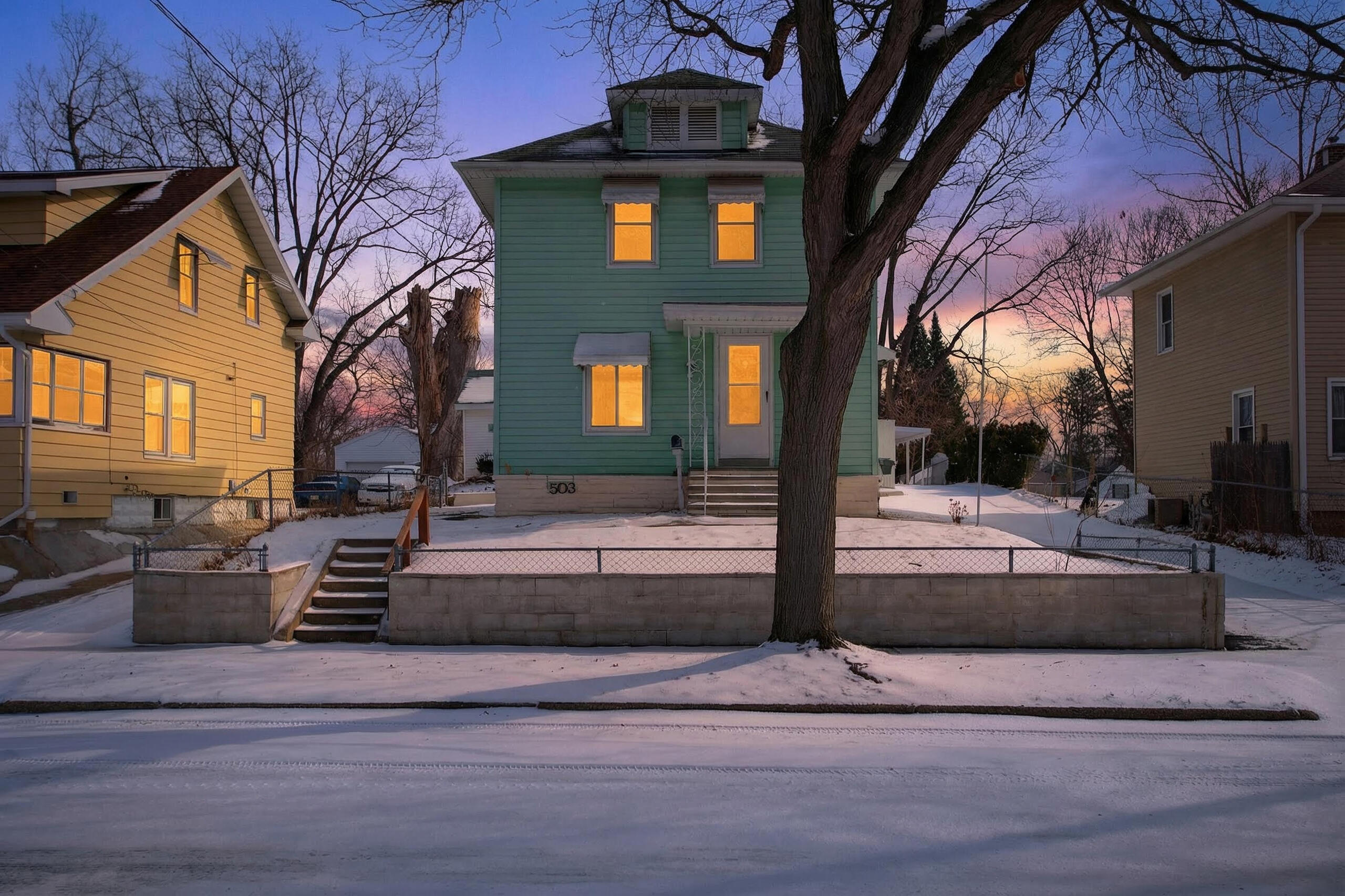 503 Gilbert Street Jackson, MI 49202 - Photo 3 of 45 003_0N0A7622#twilight