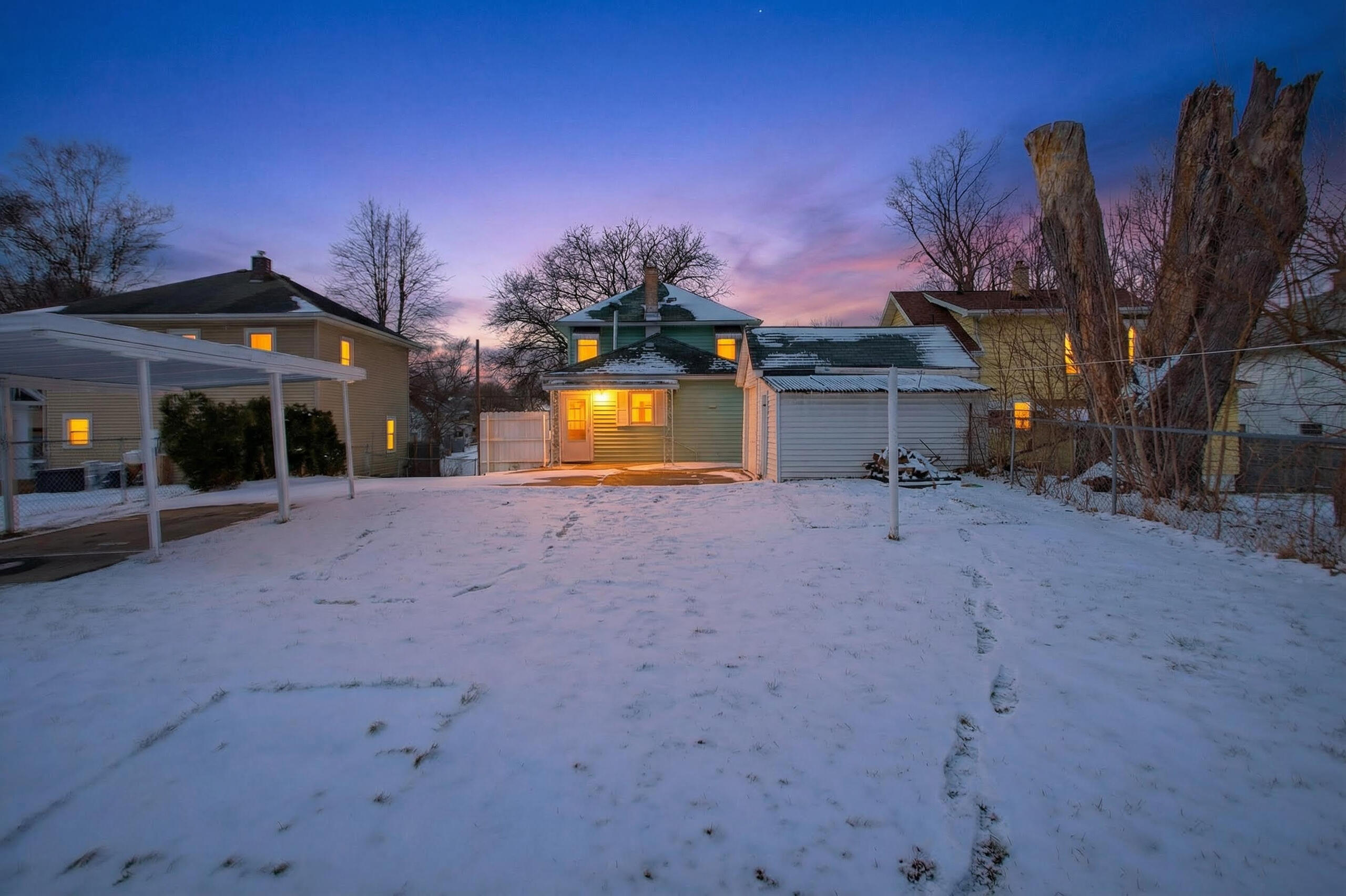 503 Gilbert Street Jackson, MI 49202 - Photo 8 of 45 008_0N0A7634#twilight