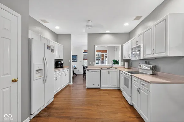 $289,900 | 5769 Spruce Knoll Court, Indianapolis, IN 46220