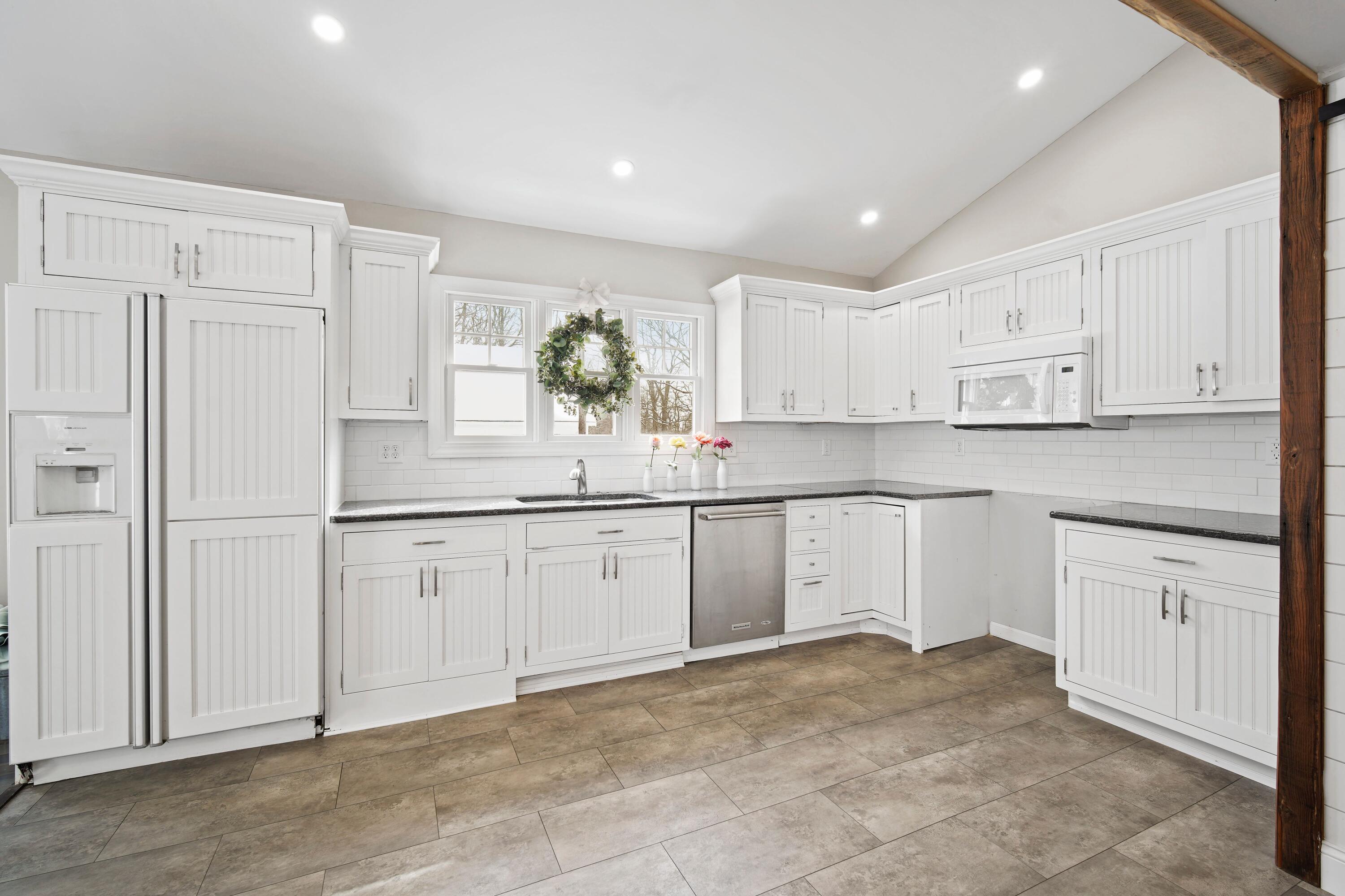 6513 South Meridian Road Jackson, MI 49201 - Photo 6 of 26 riXAogaf