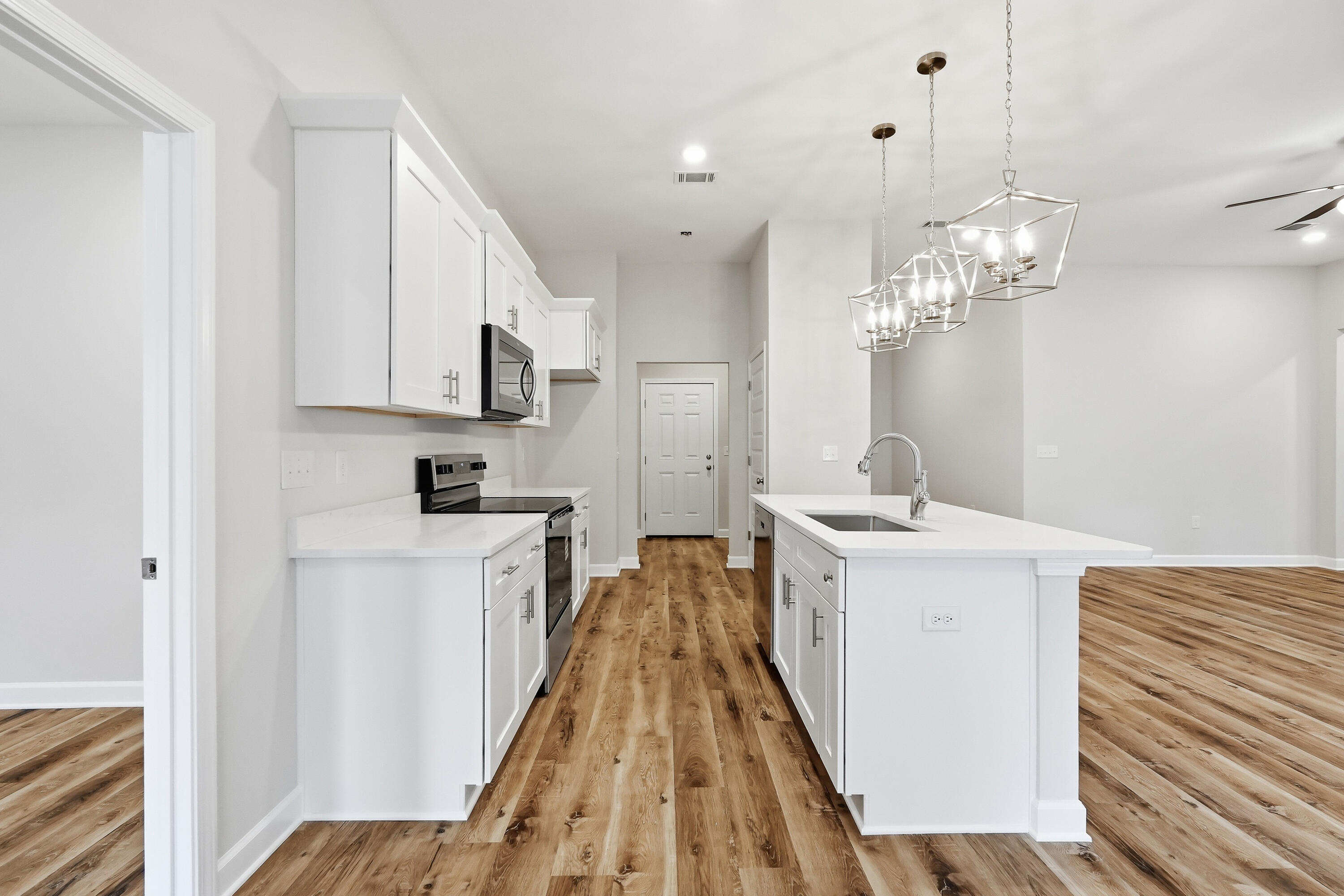1018 Rin Court Milton, FL 32583 - Photo 12 of 42 Kitchen 3