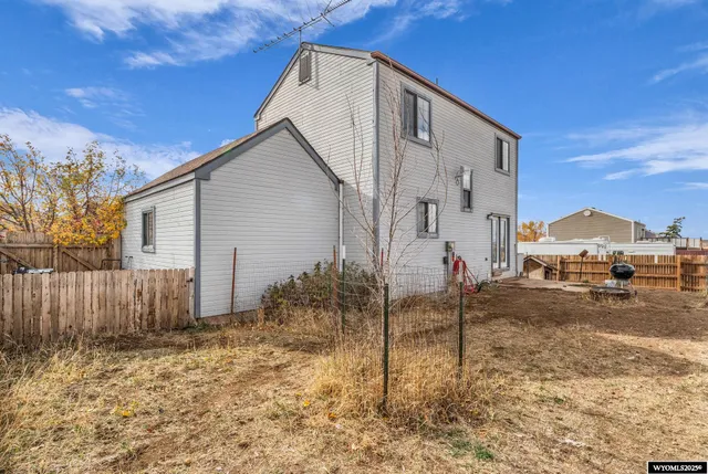 $325,000 | 842 Sundance Avenue, Evanston, WY 82930