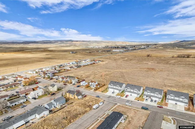 $325,000 | 842 Sundance Avenue, Evanston, WY 82930