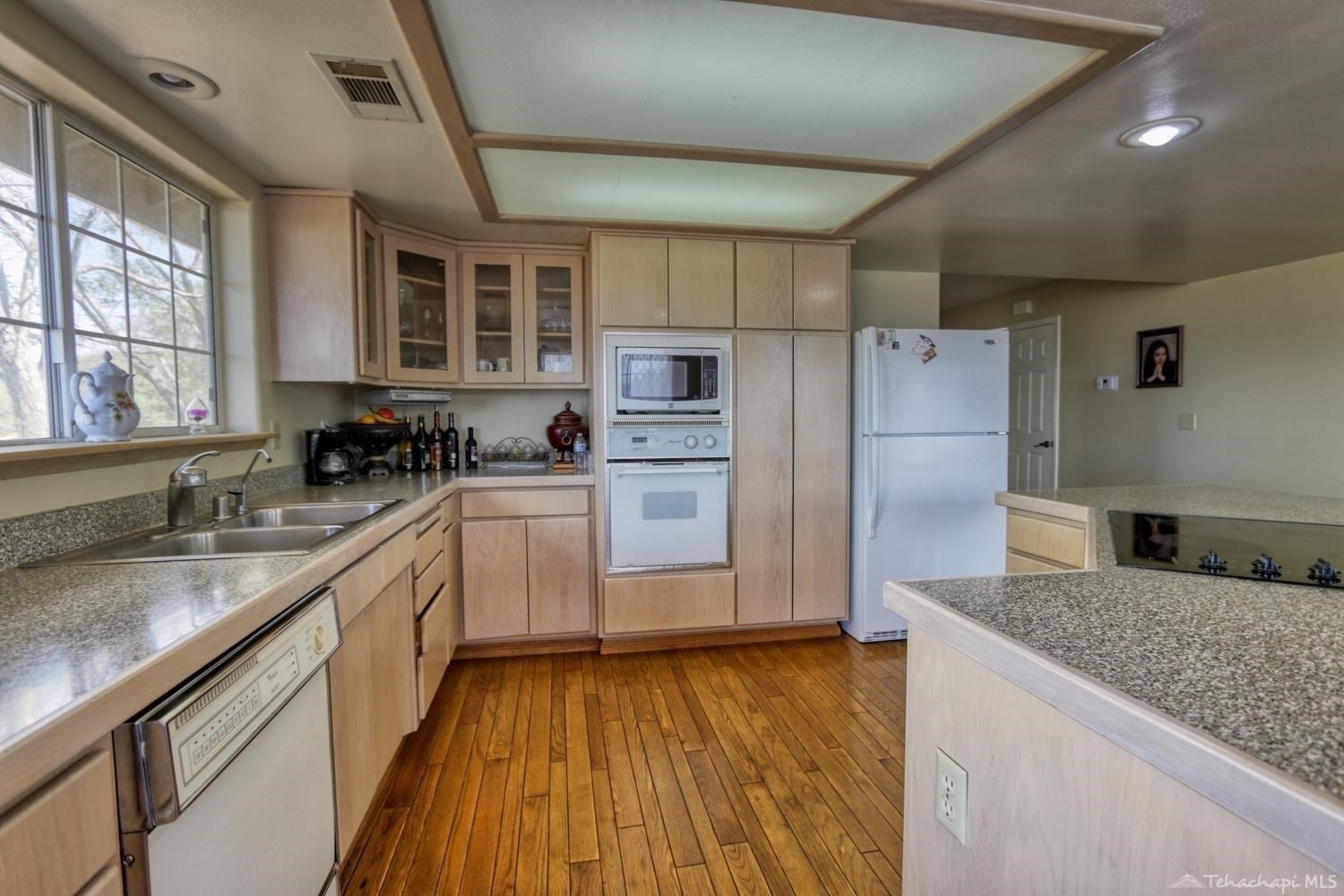 19605 Water Canyon Road Tehachapi, CA 93561 - Photo 5 of 25 Gallery Image 5