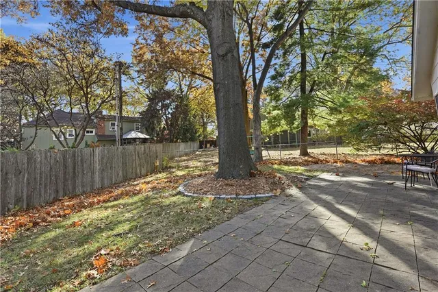 $615,000 | 9930 Floyd Street, Overland Park, KS 66212