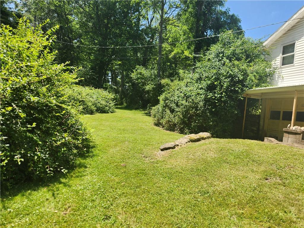 223 South Benbrook Road Butler, PA 16001 - Photo 22 of 31 Driveway to integral garage.