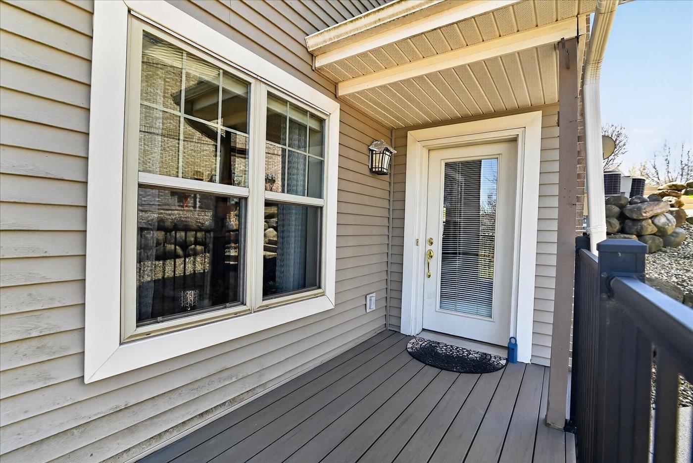 3025 Stratton Way Madison, WI 53719 - Photo 3 of 51