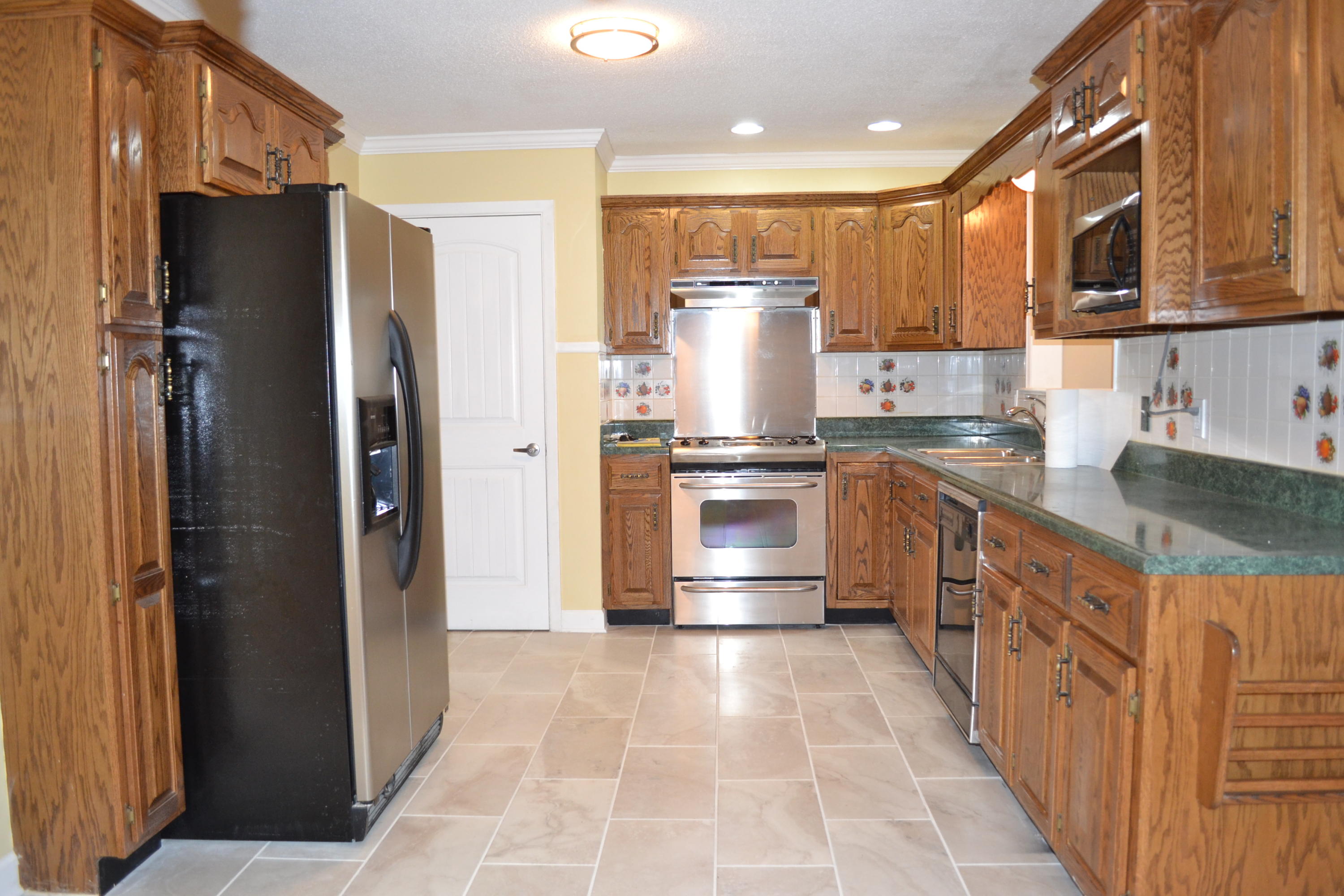 6911 Lystra Road Harrison, TN 37341 - Photo 3 of 16 lystra 026 (2)kitchen