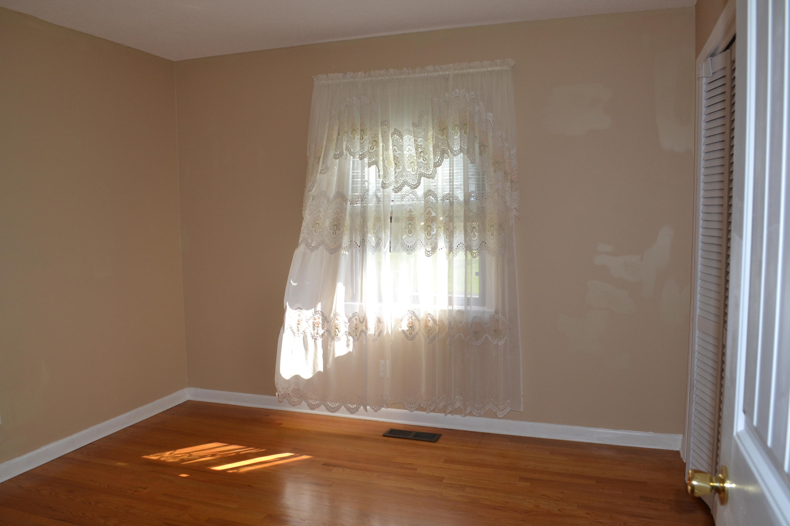 6911 Lystra Road Harrison, TN 37341 - Photo 9 of 16 lystra 042 (2)additional bed room
