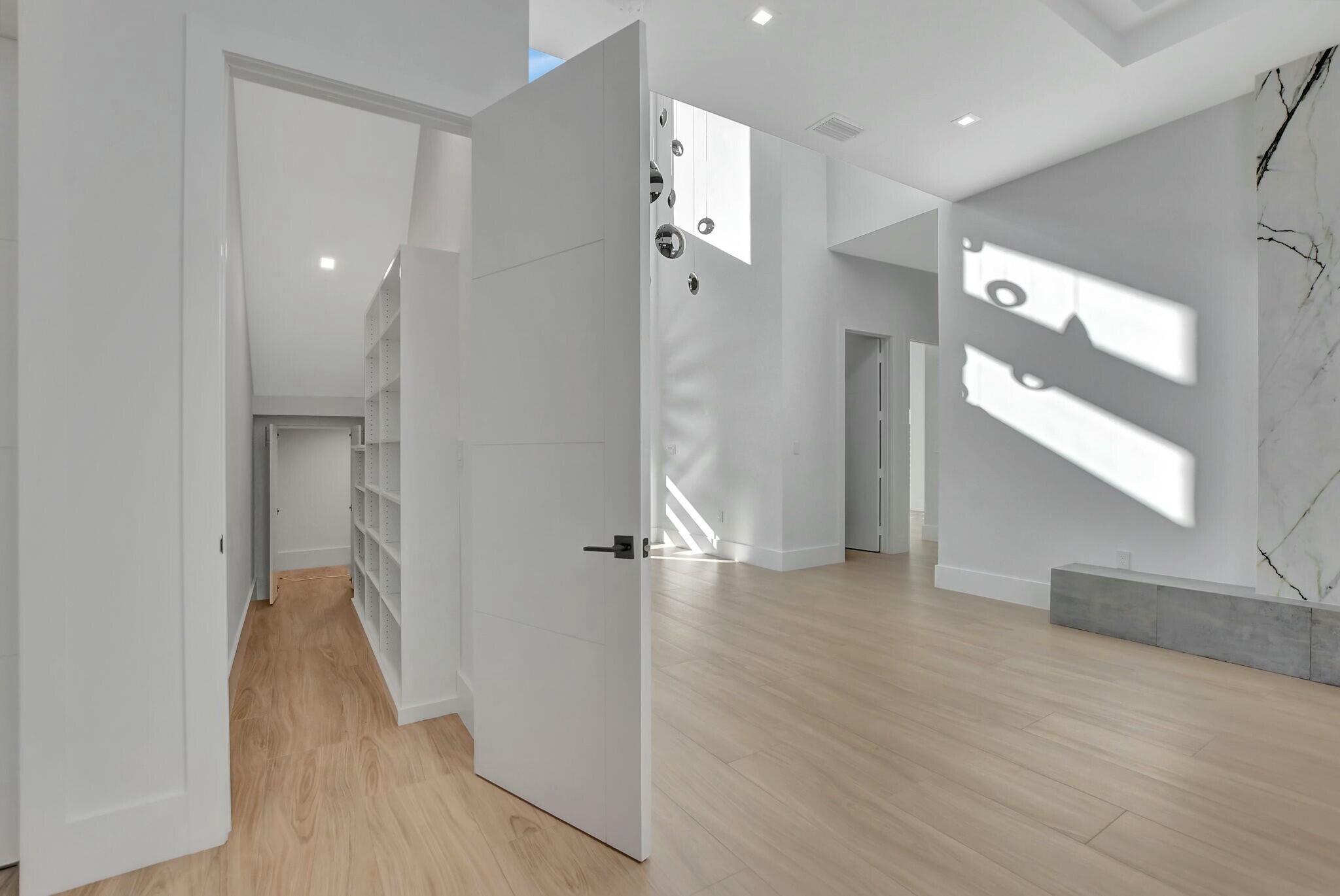 1470 Northeast 4th Avenue Boca Raton, FL 33432 - Photo 32 of 86 tempImagekb7Lvc