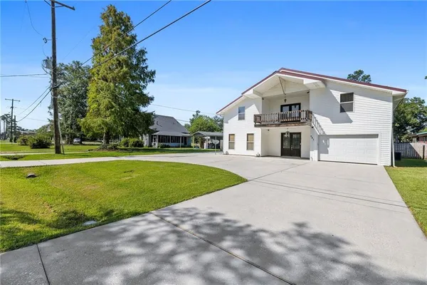 $2,500 | 341 North 8th Street, Ponchatoula, LA 70454