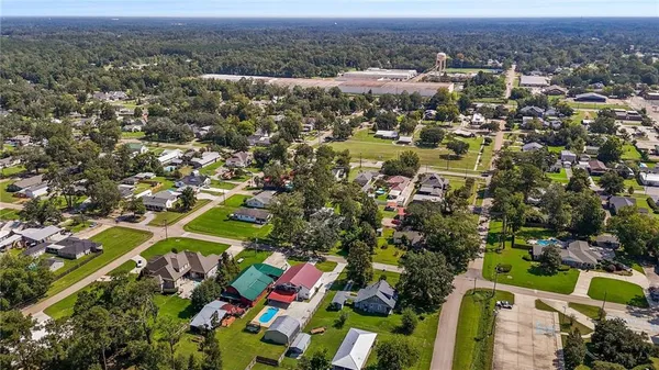 $2,500 | 341 North 8th Street, Ponchatoula, LA 70454