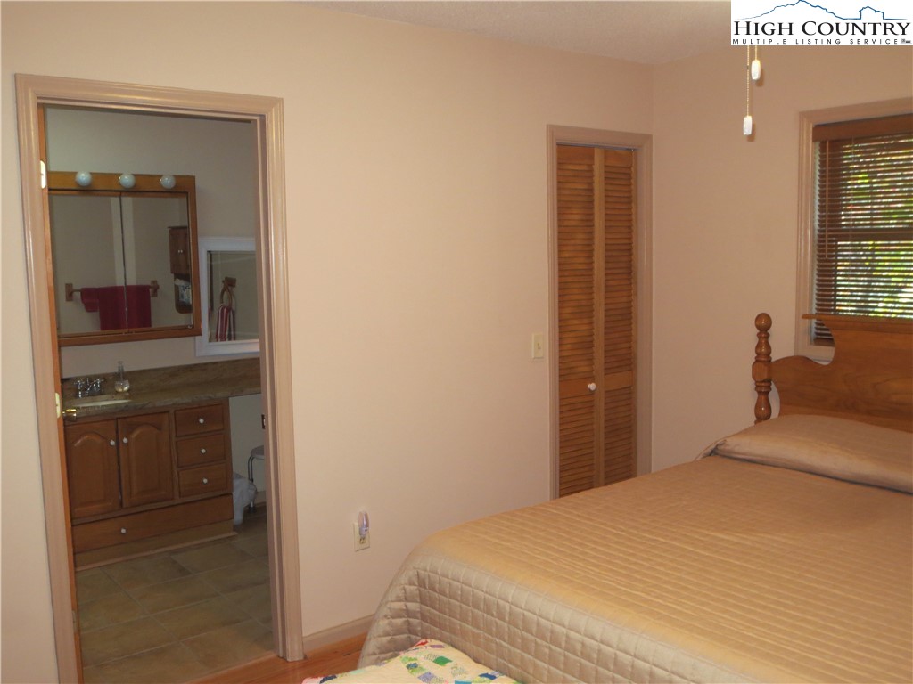 20 Summit Lane Newland, NC 28657 - Photo 22 of 50