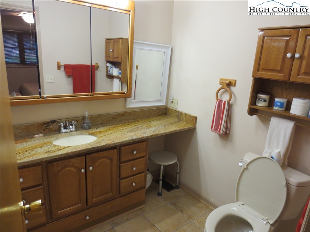 20 Summit Lane Newland, NC 28657 - Photo 23 of 50