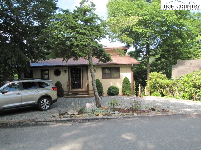 20 Summit Lane Newland, NC 28657 - Photo 4 of 50