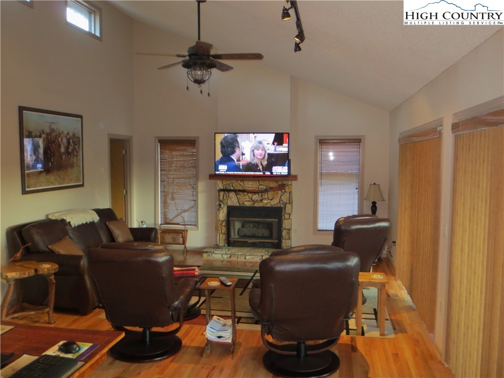 20 Summit Lane Newland, NC 28657 - Photo 7 of 50