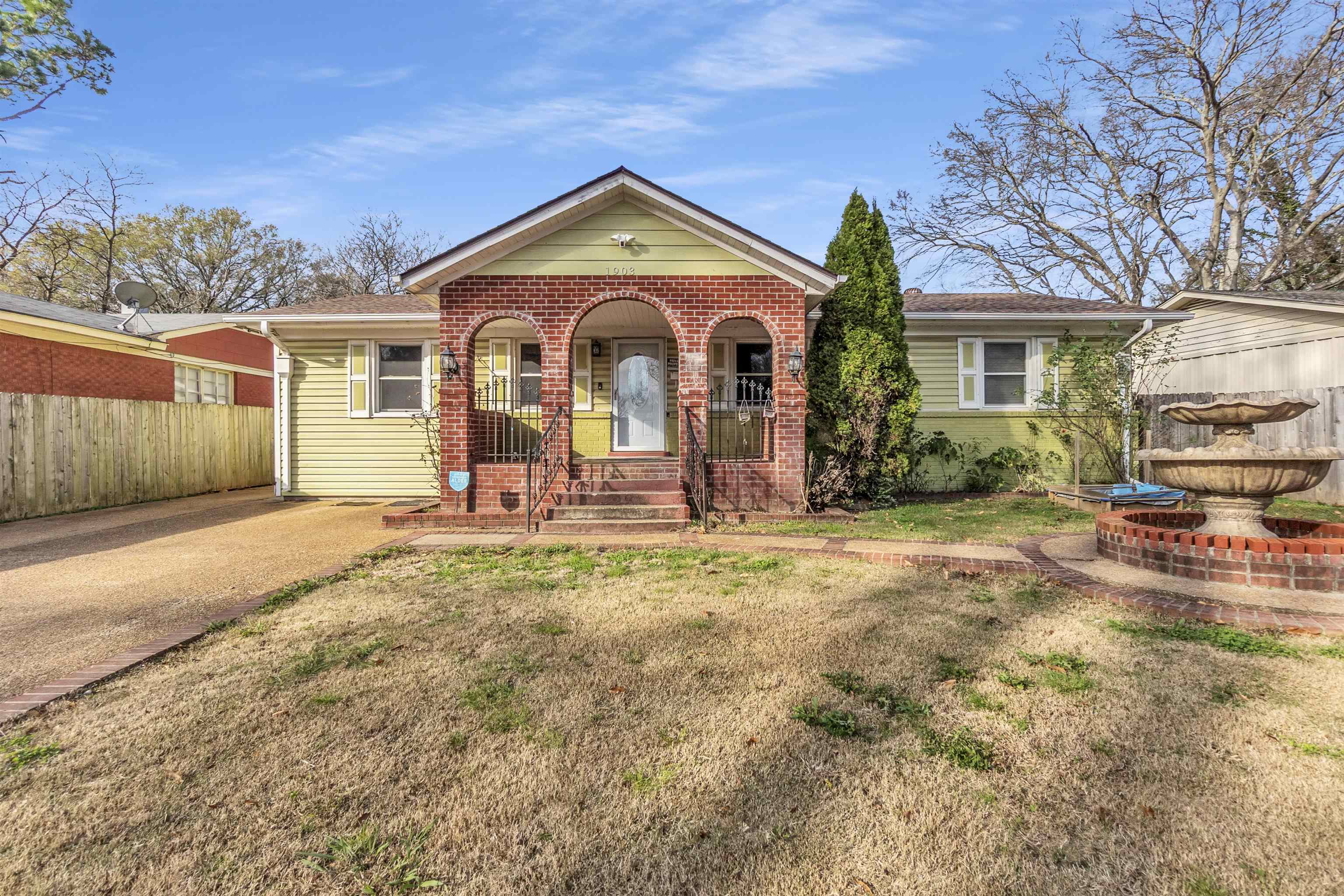 1903 Capri Road Memphis, TN 38117 - Photo 1 of 17