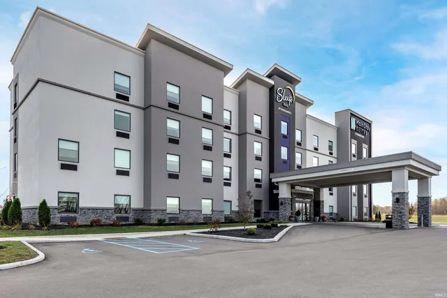 $6,500,000 | 7834 Progress Way, Bloomfield, IN 47424