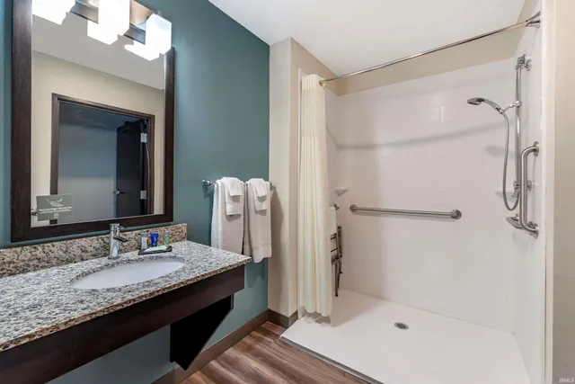 $6,500,000 | 7834 Progress Way, Bloomfield, IN 47424