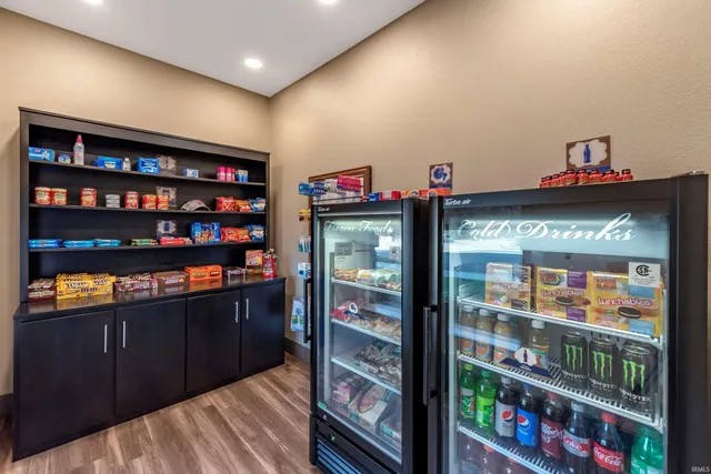 $6,500,000 | 7834 Progress Way, Bloomfield, IN 47424